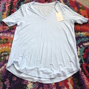 Women’s V-neck tee